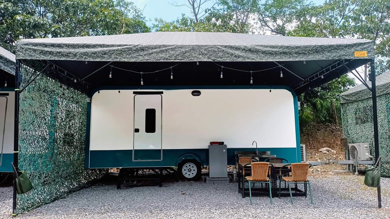 East Bay Sunrise Camping Trailer: Daytime Campervan